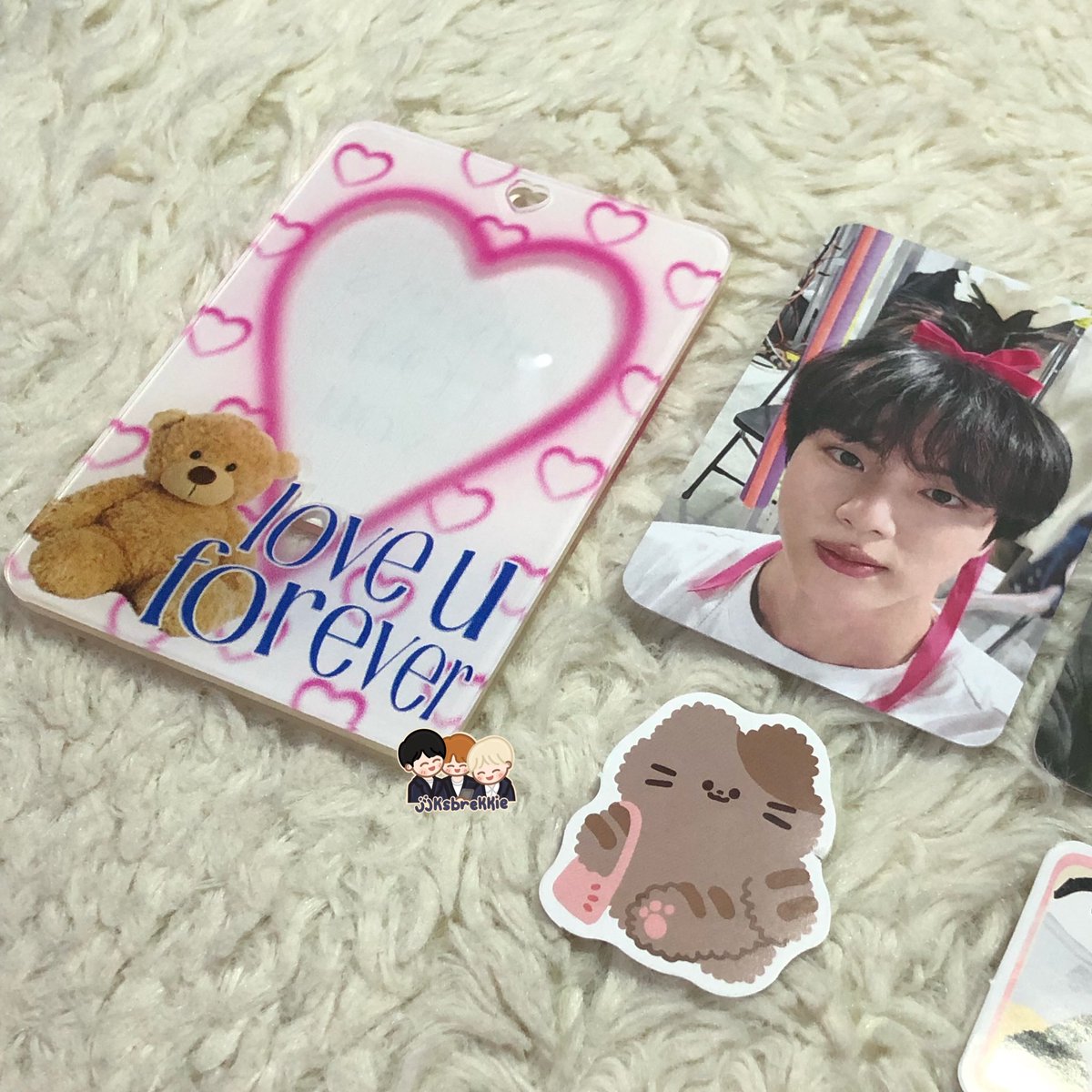 rukkppw's tweet photo. 🗯📦 #jjksbrekkiegets #fromstyc

𓈀 thank u @2juuer for hosting this go ! super love everything aaaa <33 thank u rin so much @9597world for this gift :( love kita so muchie mwehehe https://t.co/QcDD4FXytx