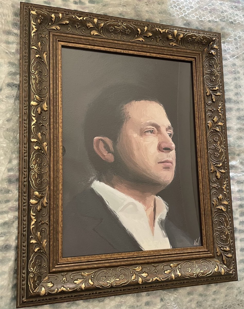 kev9348's tweet photo. Can anyone help get this portrait I painted to the #UkraineEmbassy if they would accept it? @UkrEmbLondon #Ukraine #ukrainepresident #PresidentZelensky #PresidentPortrait https://t.co/Oy4psuNof9
