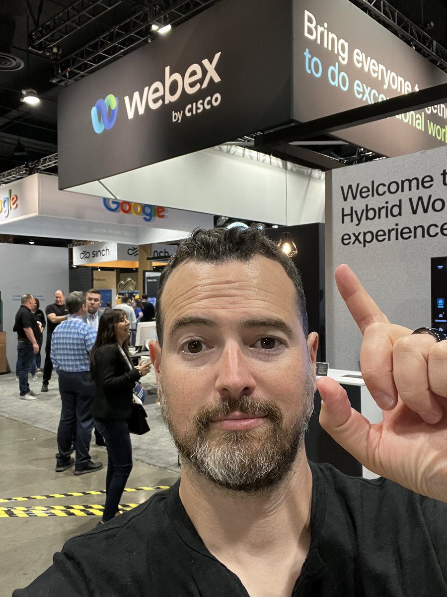 Hanging out with <a href="/Webex/">Webex</a> at #EC22 checking out what’s  new! AirPlay connectivity and integration with <a href="/Ford/">Ford Motor Company</a> EVs via sync 🤌 #ad