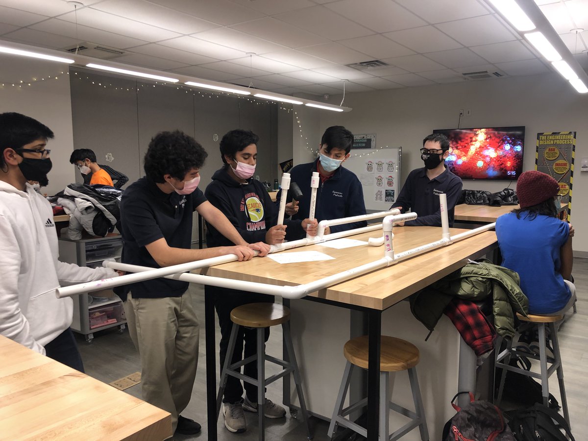 RoboticsSPSD's tweet photo. Taking the next step. Board construction! https://t.co/GqsZPd6Bcu