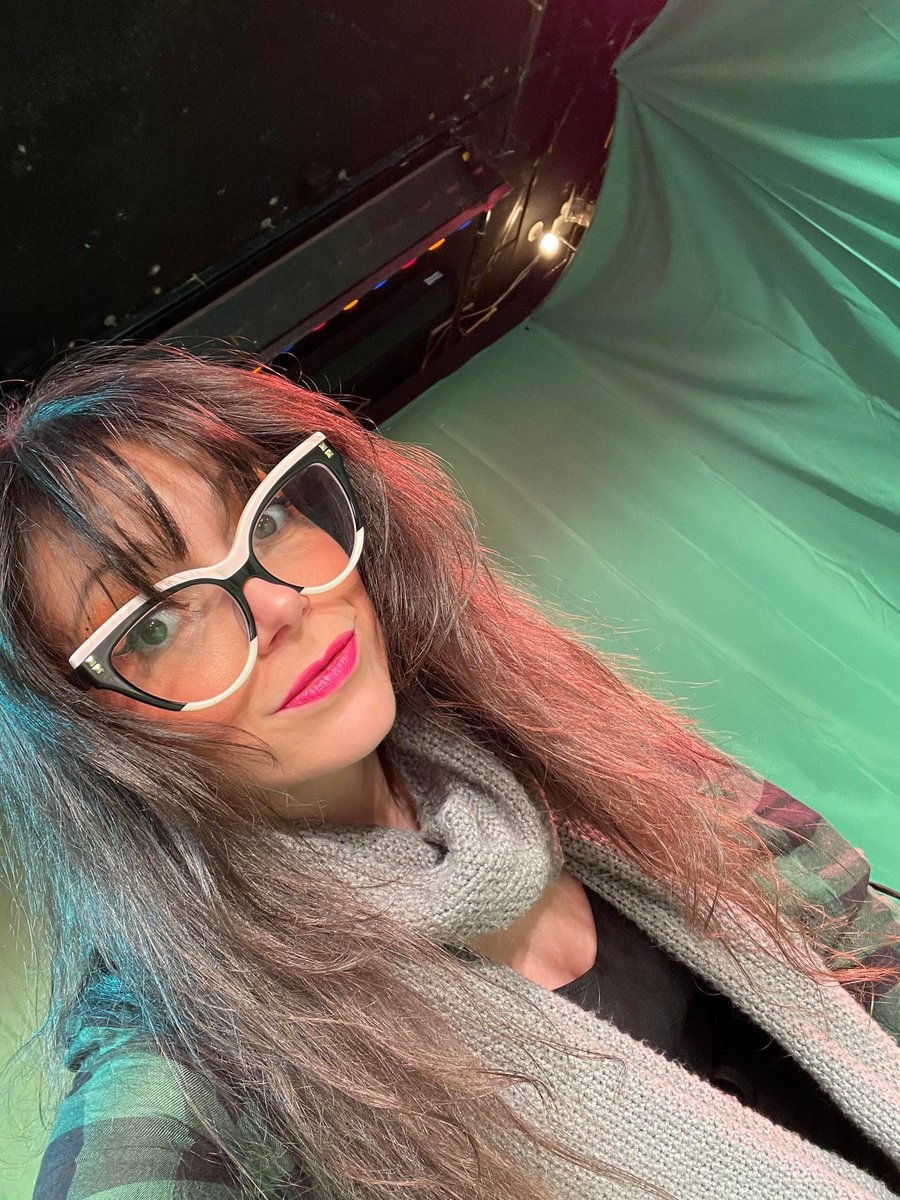BadMaryBand's tweet photo. Happy Tuesday Everyone! In the last week we've been on the radio with @943TheShark, had an interview @JunkandJam on @radiofreebk, shot a music video, and had a live show at @MrBeerysPub! TONIGHT we're back on twitch at 8:00 PM EDT for some fun! https://t.co/M6xCRmb5MU https://t.co/TruKPNKfcx