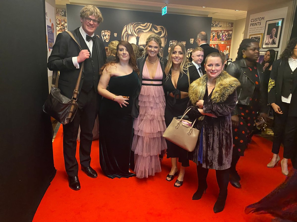 MoodySam's tweet photo. Being in the TV Drama showcase in November has been a huge eye opener in the industry, plus look at all the awesome folks I’ve met! Can’t wait to see who makes it this year :)
#screenwriting #rocliffe https://t.co/KPwL0bXTFe