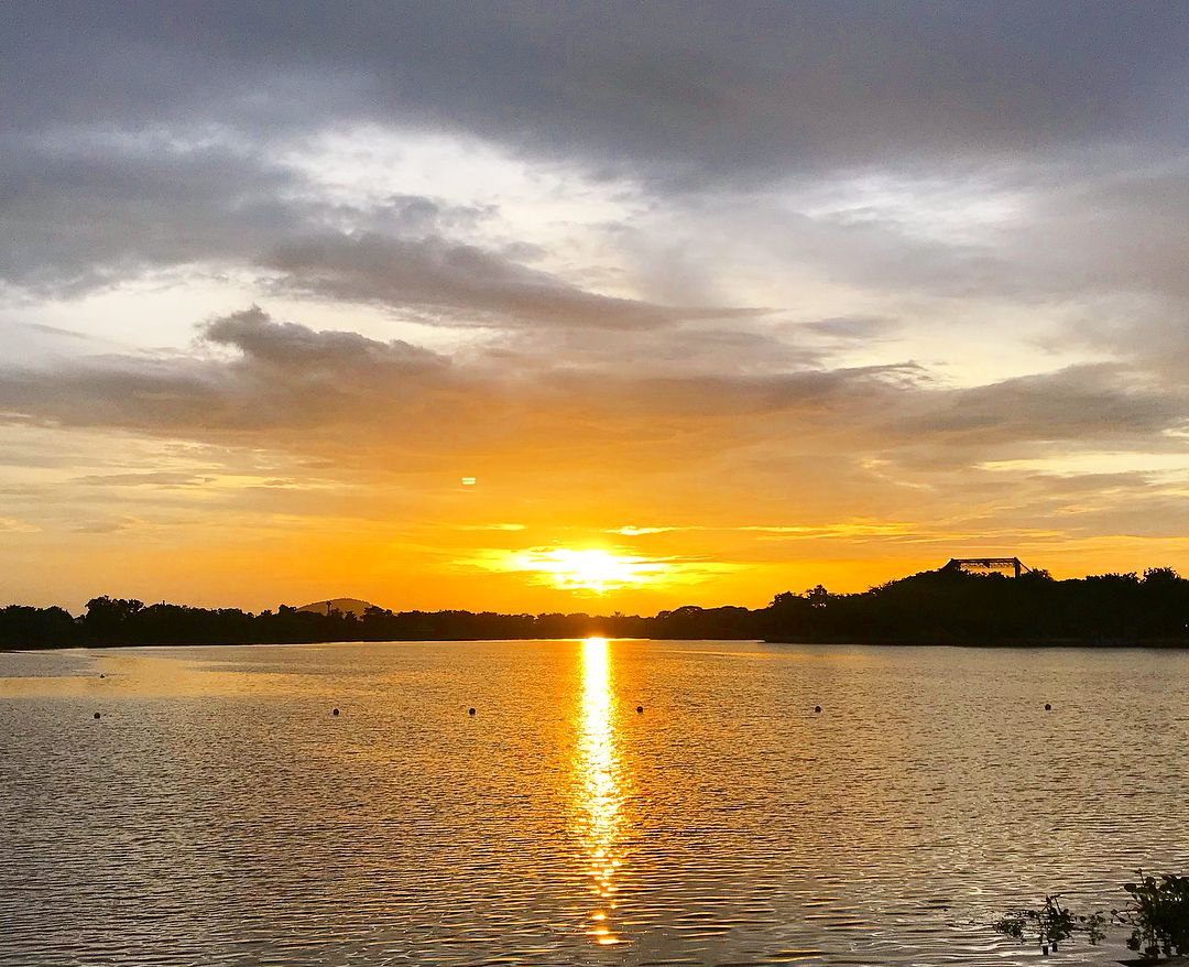 MariamnePim's tweet photo. Miss the most beautiful scenery in Japan, fields and sunsets.
#nice_view🏜️🌅 https://t.co/kCxxPcSe9V