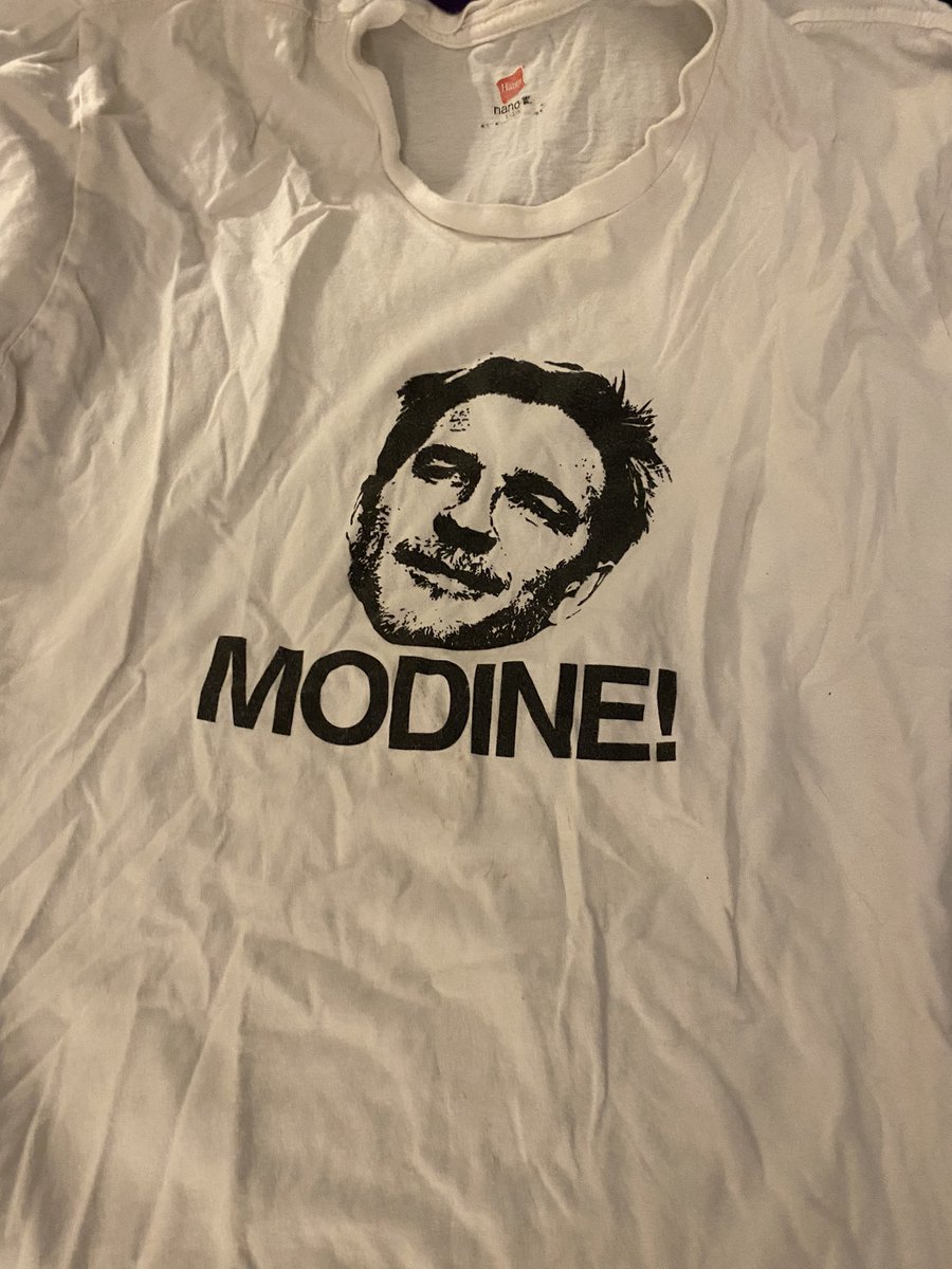 taradublinrocks's tweet photo. Happy Birthday, @MatthewModine! Your name was spoken in a chat today before I even knew it was your birthday, so I’m taking it as a sign (& yes that’s a deliberate reference to #TheScreenprinters) #MODINE https://t.co/BB5Fmg6uRp