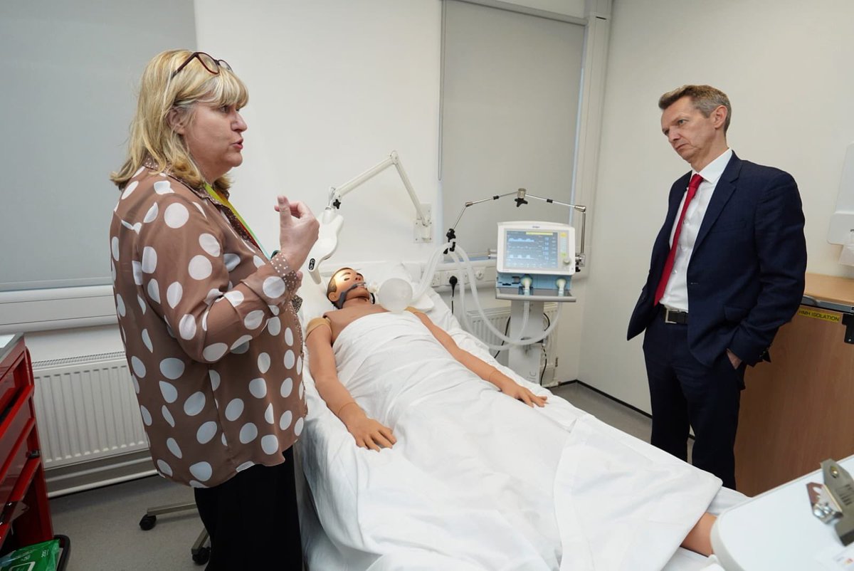 Uni Of Sun Comms tweet media