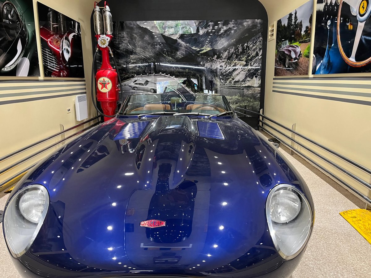 Limited100HQ's tweet photo. We ❤️ it when a client sends us pictures of their #Limited100 installation! Arriving safely in 🇫🇷Côte d'Azur🇫🇷, this is a super-sized #Masterprint installation of #automotiveart from @PWardPhoto, @Ambient_life and @Take2theRoad, available exclusively at https://t.co/TbFdxRQNLO https://t.co/DVOCFLwlWy