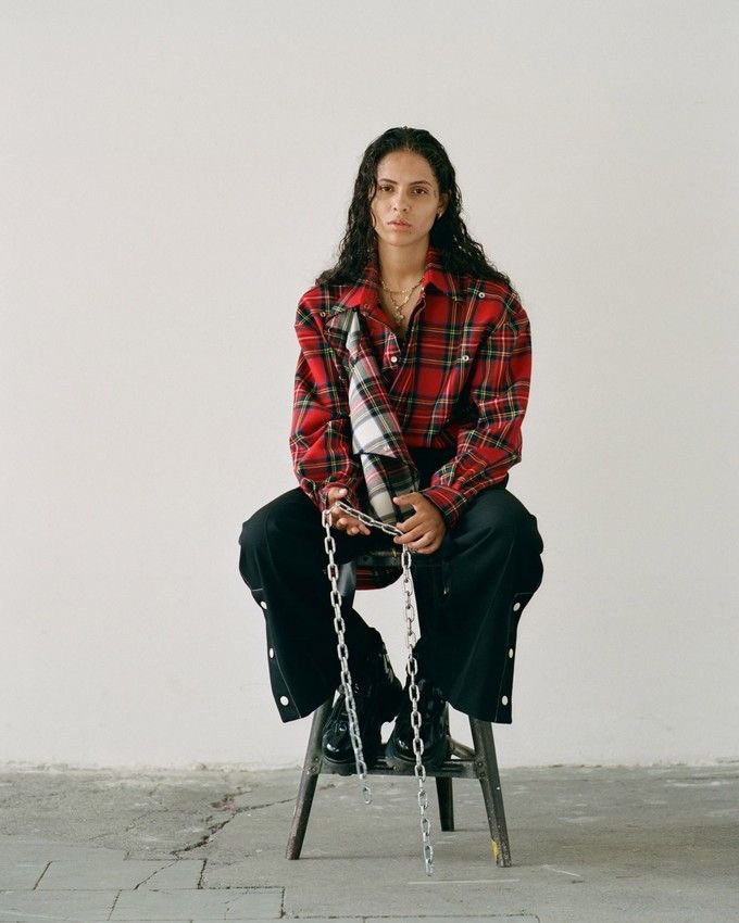 TheCheckPoint_'s tweet photo. [THREAD] Focus sur 070 Shake la trouvaille de Kanye West, aka celle qui sera sur le toit du monde dans moins d’un an !!! 

Comment en est-elle arrivée à collaborer avec Kanye West, Pusha T ou même Nas  ? C’est ce que je vais vous expliquer. https://t.co/9UvNyPRHsX