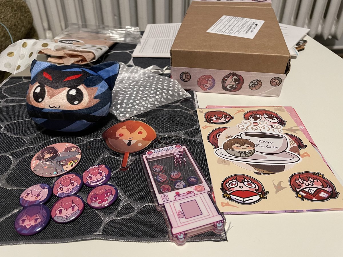 igoroposting's tweet photo. I still can’t believe I’ve bought @gorbzine. The merch finally came! /F
#gorb https://t.co/JbRDfLnj2d