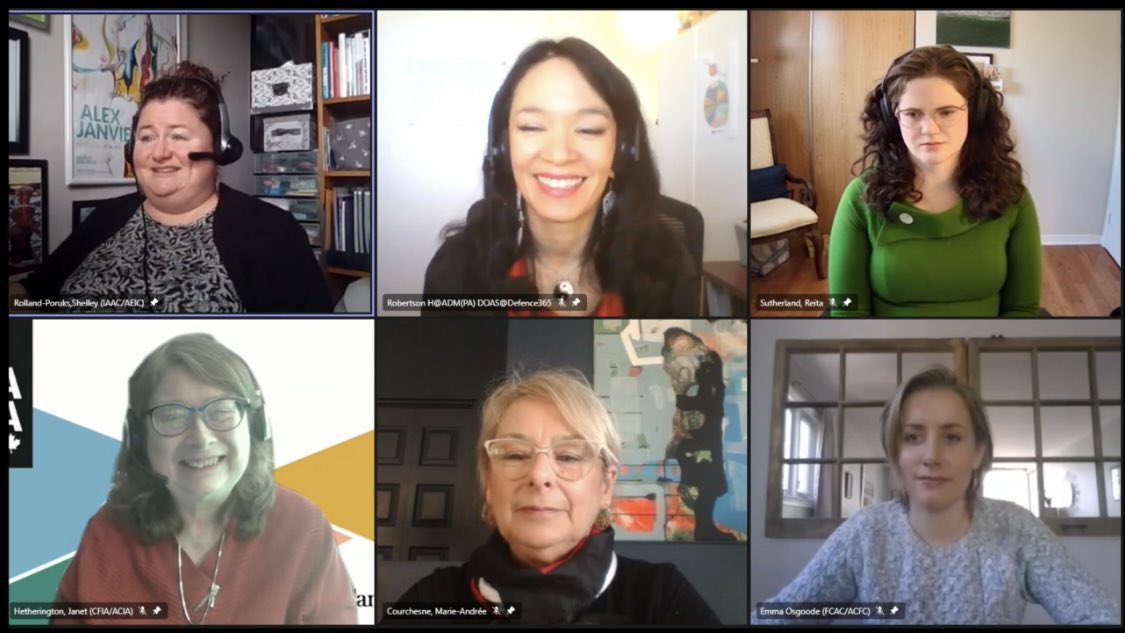 CommsPoli_D's tweet photo. #LearningDays #GCComms power panel working on some powerful #internalcomms projects! 
 
@chatshell @HeidiKoe Reita Sutherland @BestDestiny Marie-Andrée Courchesne &amp; Emma Osgoode sharing great tips on "Writing with empathy, integrity and authenticity.” 

@CCOBCC https://t.co/2Tm9p59H5B