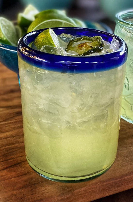 FoodStyleUncork's tweet photo. Candied Jalapeño Margarita

If you love #margaritas, try this candied #jalapeñomargarita. Infused jalapeño simple syrup adds a mild spiciness and sweetness to this craft cocktail. Flavorful, sweet caramelized jalapeño is an unexpected sweet treat you will love. @FoodStyleUncork https://t.co/831uEqcnS2