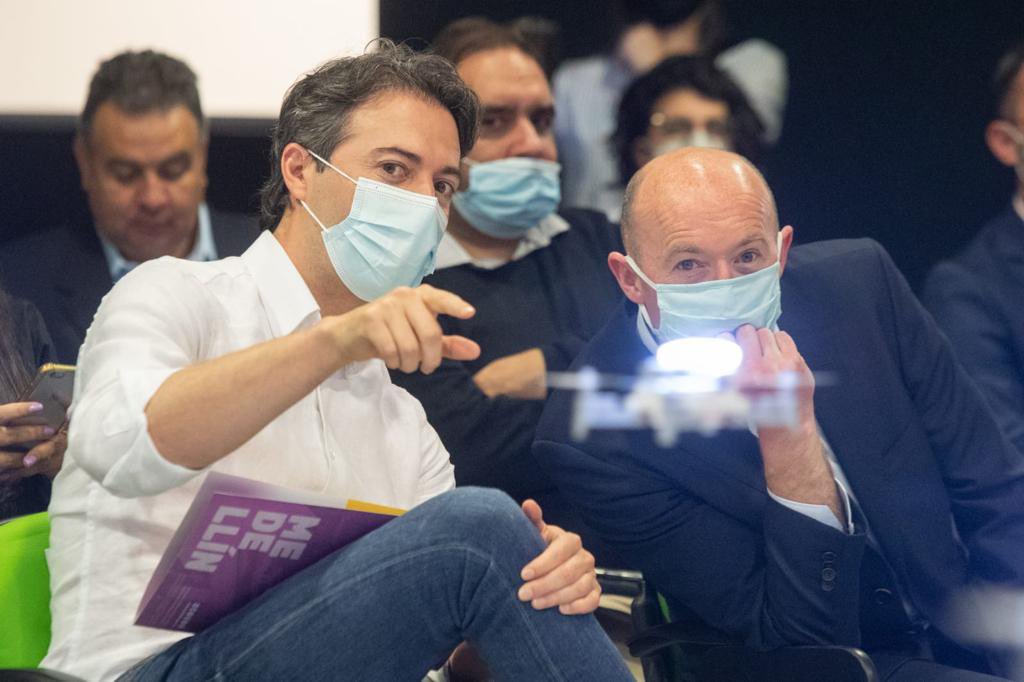 ValeroMadrid_'s tweet image. 🚀📖💻Hoy algo muy poderoso pasó en Medellín. @LinkedIn, @MSFTColombia y @QuinteroCalle firmaron alianza en la que formaran a 25.000 jóvenes y adultos de la ciudad en habilidades digitales para el empleo de LinkedIn Learning. 

#ValleDelSoftware