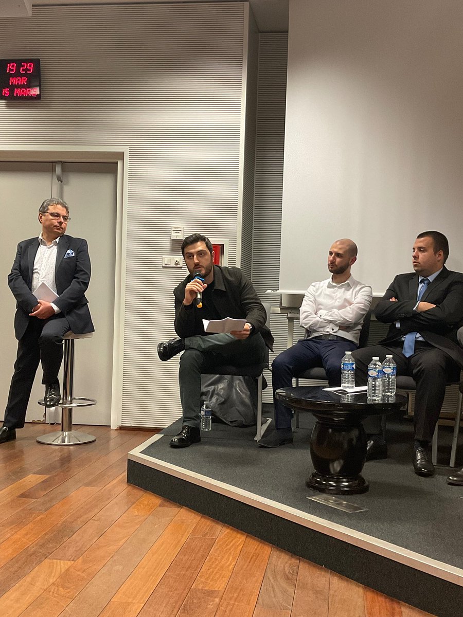 CinupParis's tweet photo. [Retour en images sur le colloque du 15/03] 🇮🇷

Un grand merci à tous ces jeunes chercheurs pour leur excellente intervention, ainsi qu’aux partenaires de cet événement @SpectacleduM, @CFranceIran et @InstitutIPSE. 

Merci à @HEIP_Politics et @AssoMundi_HEIP pour leur accueil. https://t.co/SpOxq9opsB