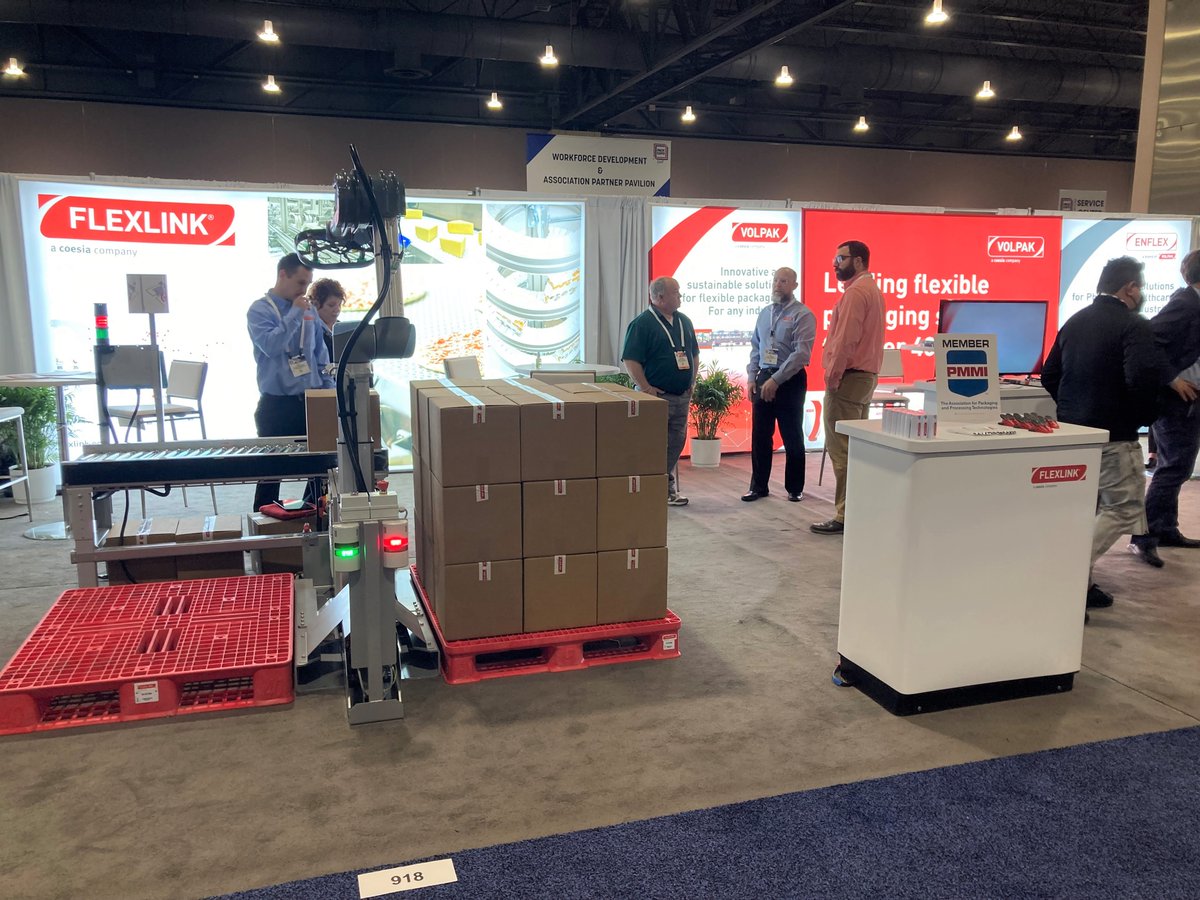 What a super busy first day at PACK EXPO EAST! If you are around, visit us at📍 booth #918 and get a live demo of RC10 - our collaborative palletizer, which needs no fence or cage surrounding it. We look forward to discussing your #FMCG product handling and automation challenges.
