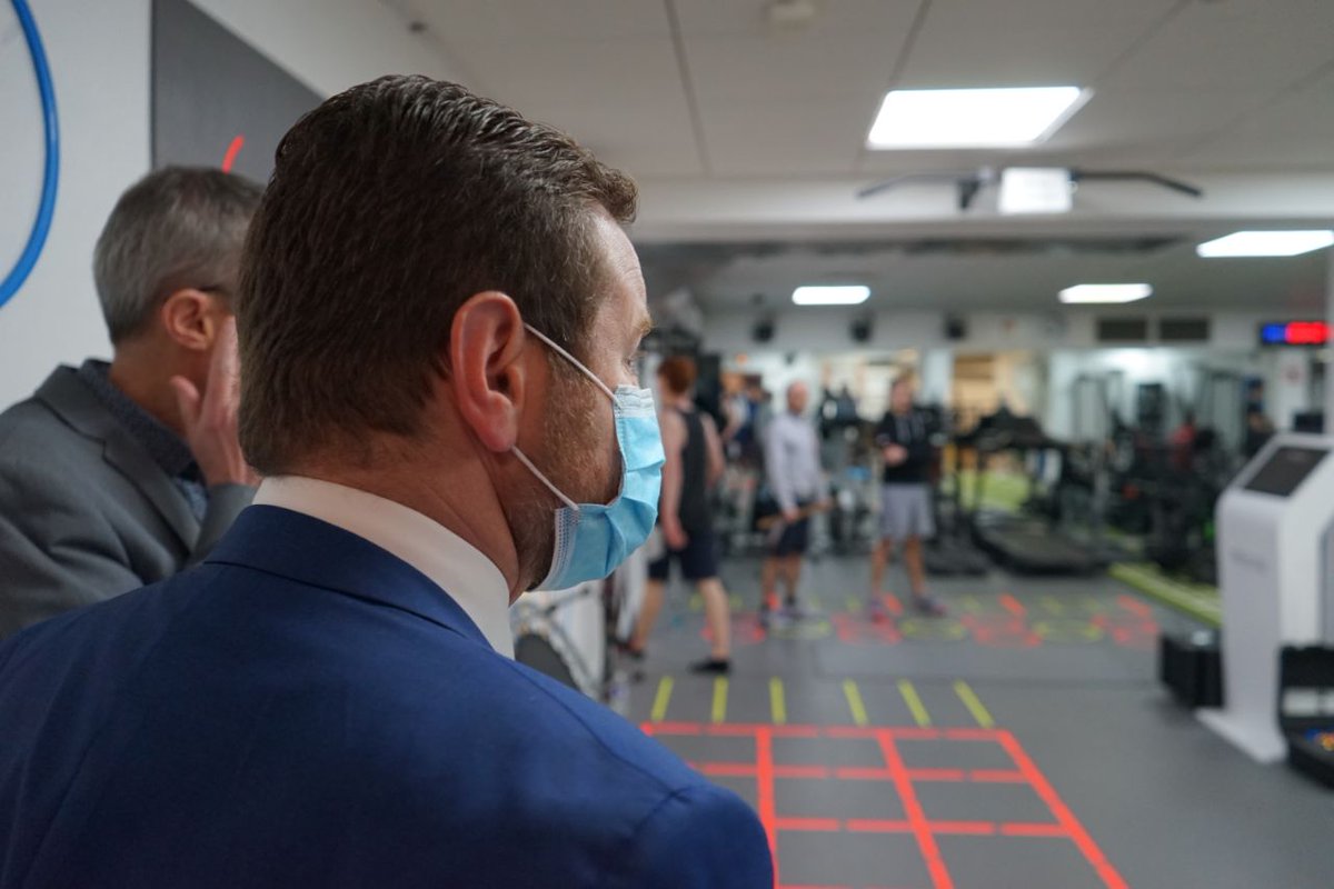 NormandieLB's tweet photo. @BonnaterreL a visité le #CRJS Petit-Couronne🏋️♂️
👉soutenu et financé par la @RegionNormandie.
👉150 jeunes sportifs viennent s'y former
👉Teddy Riner est l'un des anciens pensionnaires
👉18 sportifs envoyés par la Solidarité Olympique + peut-etre 2 nouveaux sportifs d'#Ukraine! https://t.co/oBbdsRWdid