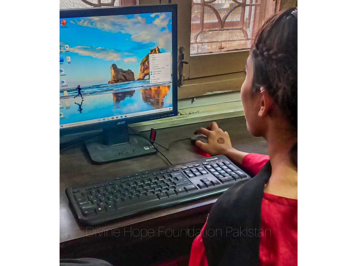 DHFPakistan's tweet photo. Are you interested in learning Basic &amp; Advance Computer Skills for free? 
Our courses take a deep dive into various subjects like MS word, MS excel, PowerPoint, Inpage and more. No matter where you fall on this spectrum of learning we've got you covered.

@UKDivine https://t.co/y6cbKpLbDb