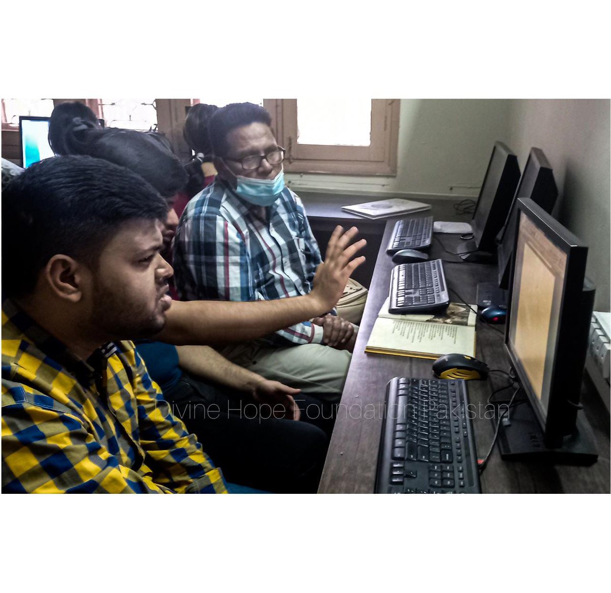 DHFPakistan's tweet photo. Are you interested in learning Basic &amp; Advance Computer Skills for free? 
Our courses take a deep dive into various subjects like MS word, MS excel, PowerPoint, Inpage and more. No matter where you fall on this spectrum of learning we've got you covered.

@UKDivine https://t.co/y6cbKpLbDb