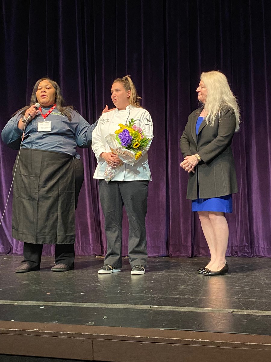 ChefWilborn's tweet photo. ProStarts 2022 Educator of the Year…..Chef Oliver from Riverwood International Charter!👏👩‍🍳 @FCSCTAE @DustinDavisCTE @RiverwoodICS @RICSculinary https://t.co/TRjGXKS34r