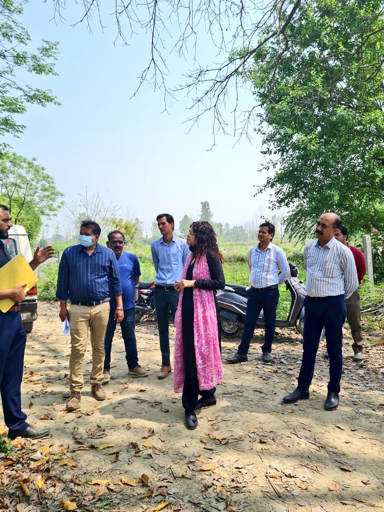 CdoRampur's tweet photo. 🌲 🏡ग्राम पंचायत -सीगंनखेड़ा में गत वर्ष हुए Bulk Plantation Site को फेज 2 में MEDITATION GREEEN SPOT बनाने की योजना. इसे खेलो इंडिया से जोड़कर, तालाब में बोटिंग,कुल्लड़ चाय एवं बर्ड साइटिंग स्पॉटस होंगे विकसित।🏡 🌲 
#kheloindia #planplus
@deorampur https://t.co/uzpJJSSEcE