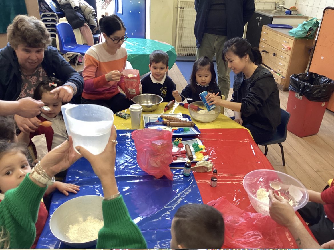 WyvilPrimary's tweet photo. Wonderful to see parents and carers at our #earlywordstogether stay and play. We had such fun making playdough and using it to support our early writing. @Literacy_Trust @PenguinUKBooks #eyfsatWyvil #englishatWyvil https://t.co/bkDXcehVCA
