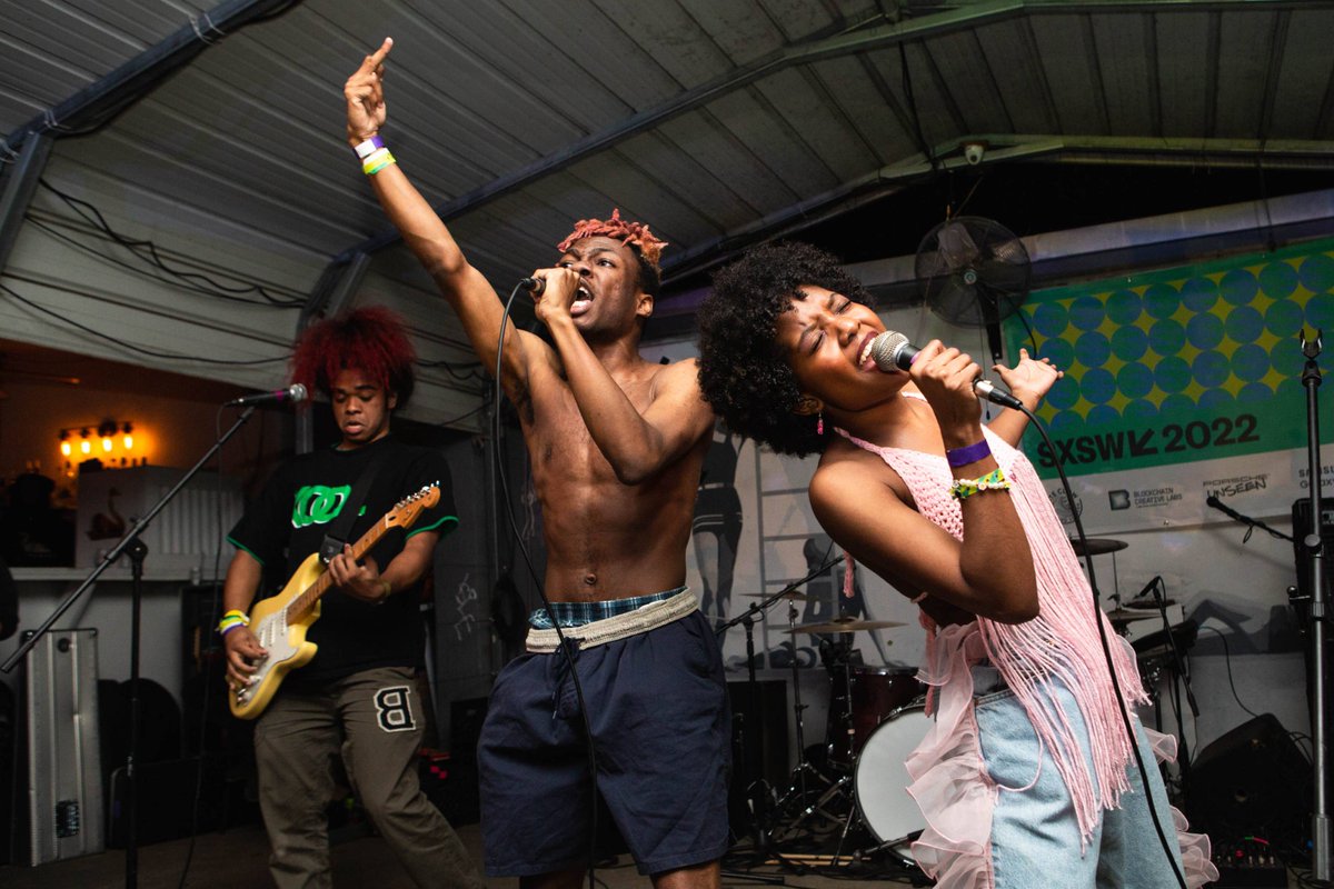 diymagazine's tweet image. Geese, Nova Twins and BLACKSTARKIDS were just a couple of the stand-outs at @sxsw last week. Get acquainted with the names that set this year’s event ablaze now: diymag.com/2022/03/22/gee…