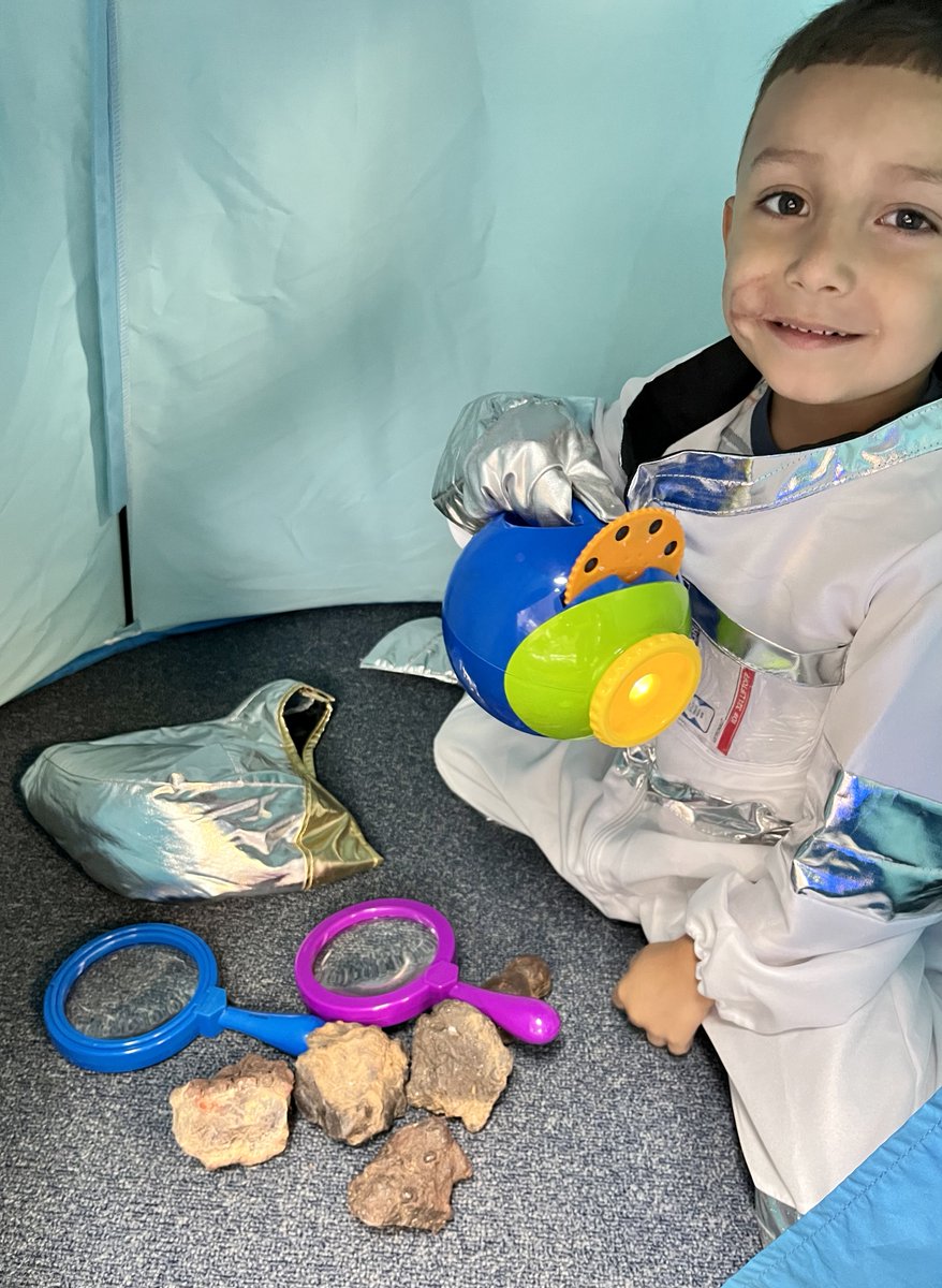 MrsZugSH's tweet photo. Our newest generation of space explorers. Huey LC students are enjoying the pretend &amp; learn center-space station. Blast off!! @WFISDschools @wfisdearlylearn @strongerinateam @janeannbru @sparkscholars @Kuhrteous @NASA_Astronauts https://t.co/6KCdrTQCD2