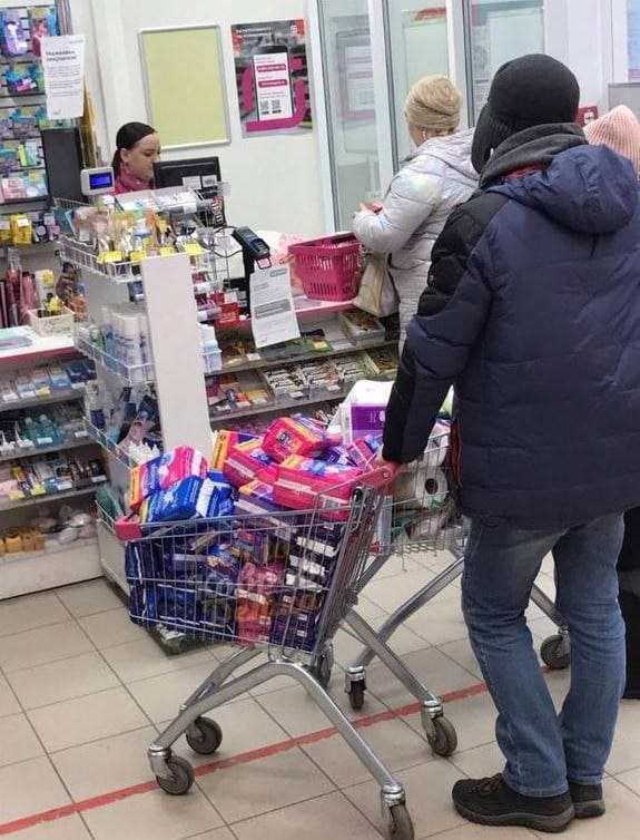 "Борщевой набор" в России нынче не торт. 
А мы всё бабулек обвиняем с их тремя пакетами сахара .
