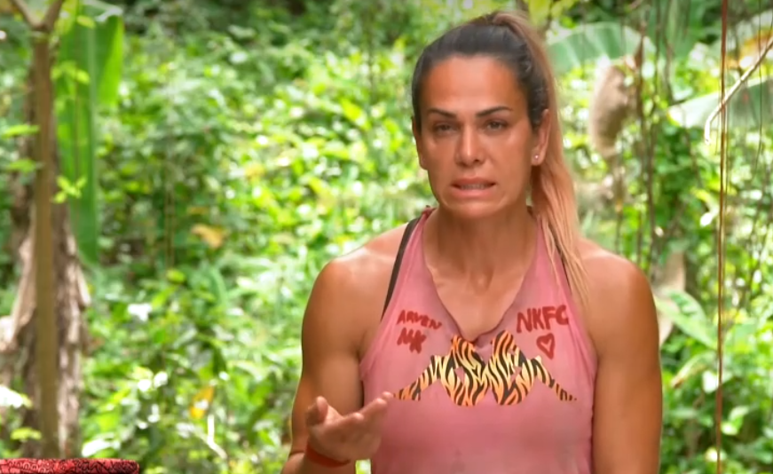 Nagihan:" Sen aylardır sayı kaybediyorsun belki Berkan'a sayısız defa yenildi ama Berkan'dan aldığın 1-2 sayıyı örnek olarak göstermen çok komikti. 1 sayıyla mı Survivor'ı yürütebileceğini düşünüyor. Kendini fazla önemsiyor" (Barış için)

#Survivor2022alltar #Survivor