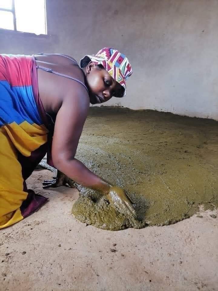Traditional Cow Dung house flooring! How many still do this with  #Africa  #WhisperEyeNews
