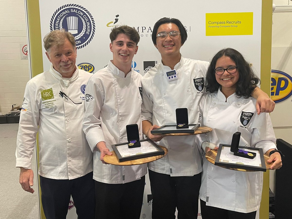 countryrangeuk's tweet photo. Huge congratulations to @NewCityCol for winning the @countryrangeuk Student Chef Challenge at the HRC show today!! Well deserved. Also a shout out to @Lborocollege @HertRegCollege for the runner up prizes. #achieve #teamwork #futurechefs https://t.co/M1Fy6pHTkV