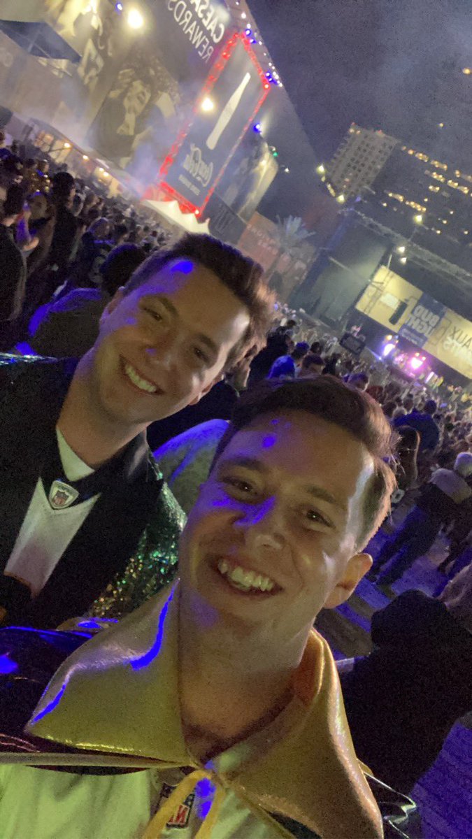 JakeStraughan18's tweet photo. So I guess I gotta share this day with you every year huh?!? Happy Birthday bro!🎉🍻 let’s go get another one @mason_str98 https://t.co/PT5gQBdDYD