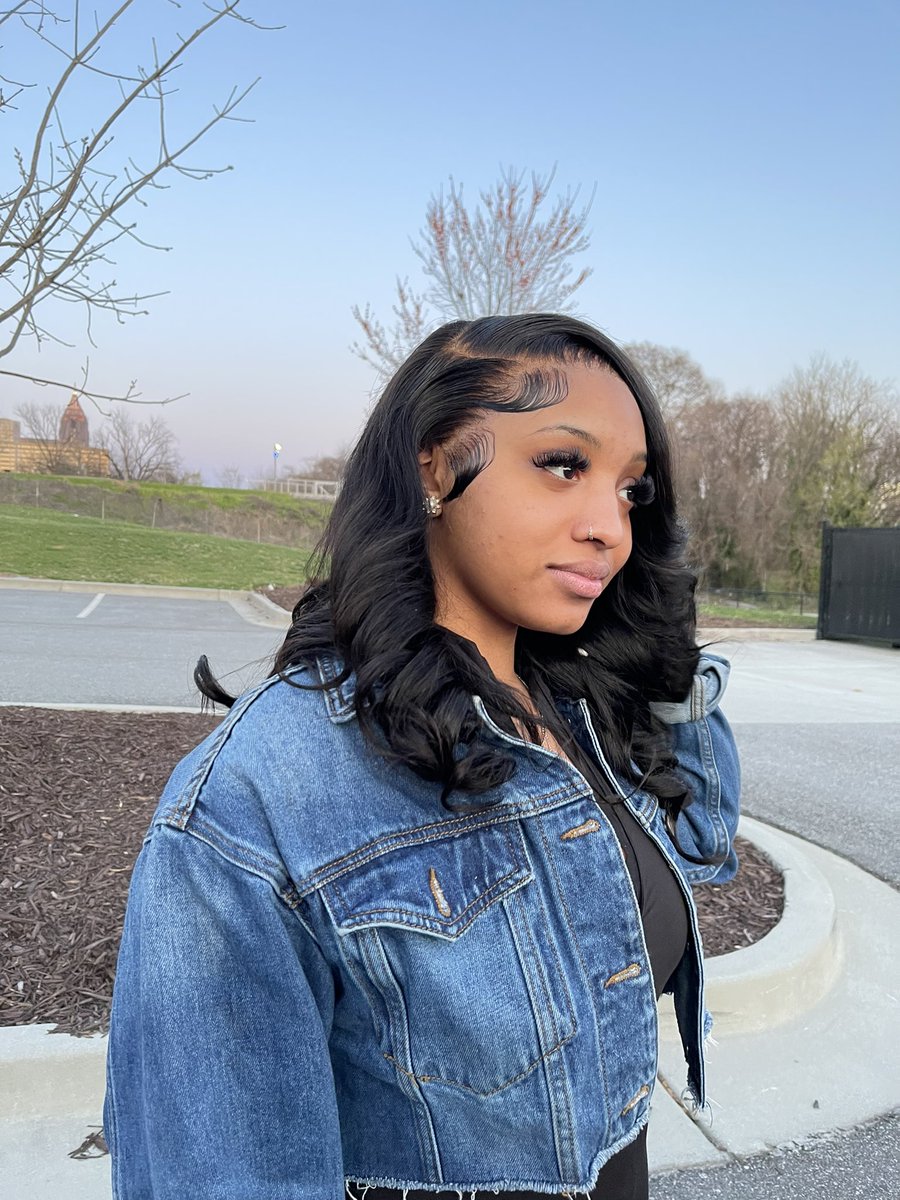 cierrra_r's tweet photo. Hi everyone my name is Cierra I am a stylist with little clientele looking to increase my clientele and welcoming forever clients I make wigs do traditional installs quick weaves and wig installations a simple retweet can help gain more clients and put my work in the world 💕💕 https://t.co/sWJkwC281u