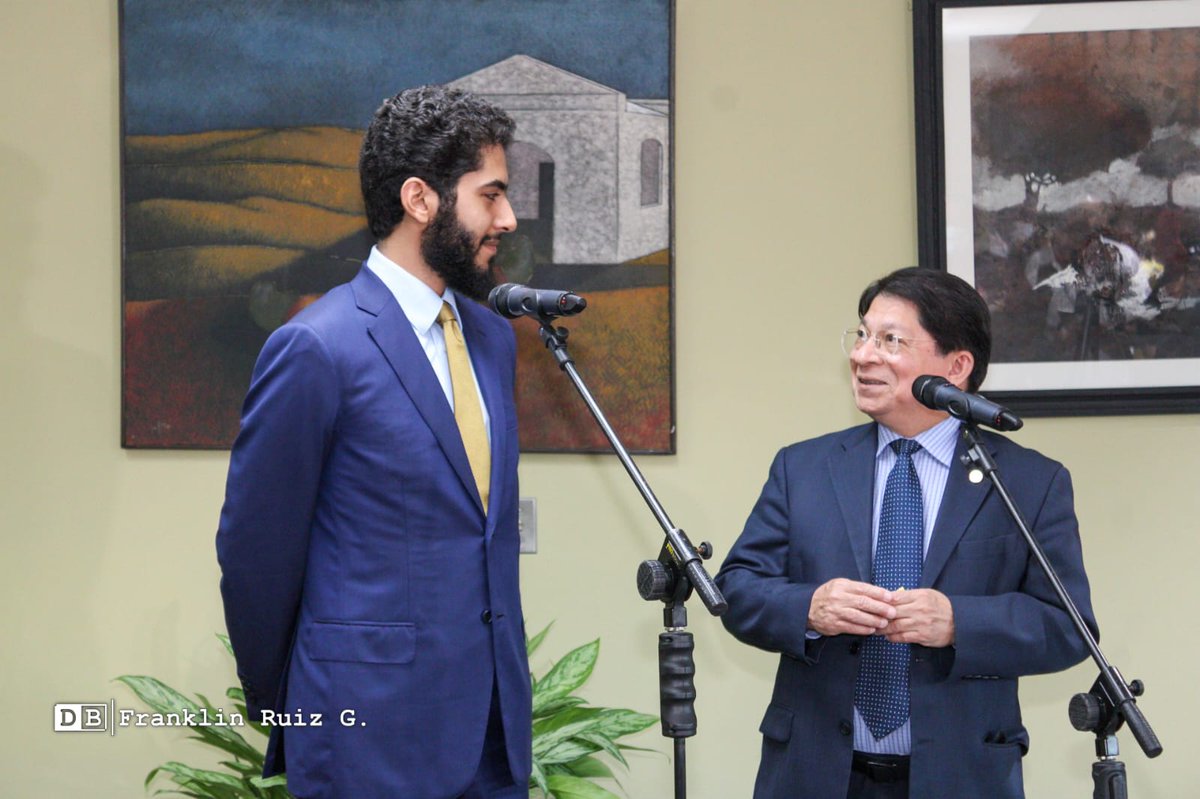 la_moralimpia's tweet photo. #Nicaragua 
Encuentro del Srio. General de la Organización de Cooperación Educativa Jeque Manssour Bin Mussallam con el Canciller de la República Denis Moncada Colindres 
@ZenzontleG @RManifiesto

Fotos: @FranklinRG79 https://t.co/3hX1z8AC5h