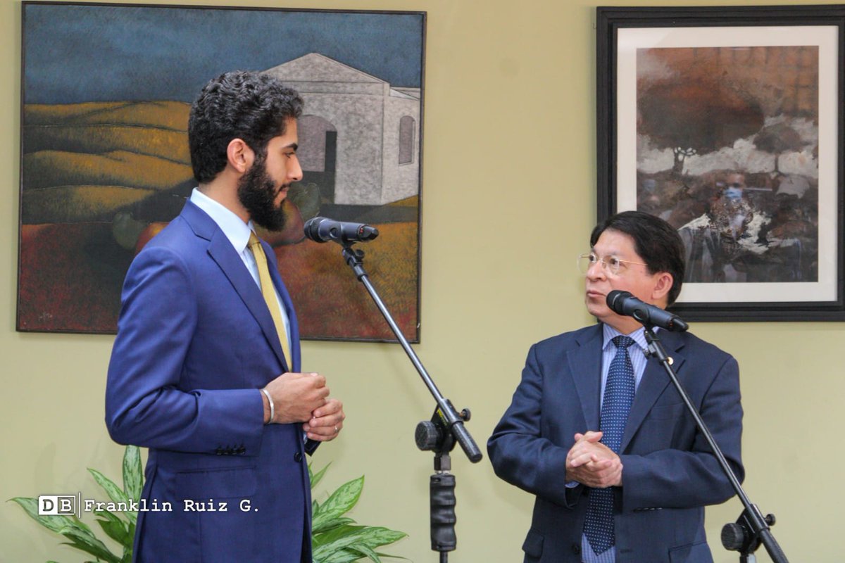 la_moralimpia's tweet photo. #Nicaragua 
Encuentro del Srio. General de la Organización de Cooperación Educativa Jeque Manssour Bin Mussallam con el Canciller de la República Denis Moncada Colindres 
@ZenzontleG @RManifiesto

Fotos: @FranklinRG79 https://t.co/3hX1z8AC5h