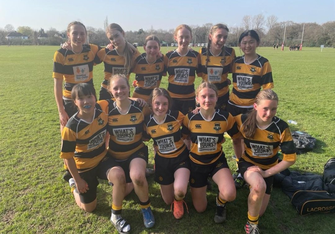 CaterhamSport's tweet photo. 🖤💛 Introducing the newest Caterham 7s Team! These U15s made their debut @RPNS7 today  and have come home chomping at the bit to do more! 💪🏉
#webuildfromhere 
#Rugby7s https://t.co/a36I7pT7hy