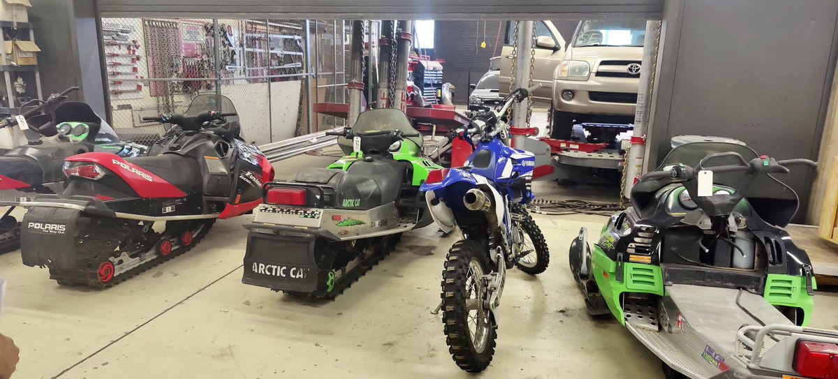 utahdieseltech's tweet photo. Cool things are going down at UVU's Diesel Mechanics Program! Go check it out: https://t.co/Q9QkNmDo6Y
#UtahDieselTech #careertechnicaleducation #utahvalleyuniversity #dieseltech #transportationtechnology #utahvalley #dieselmechanic https://t.co/g6Swa7Bp7M