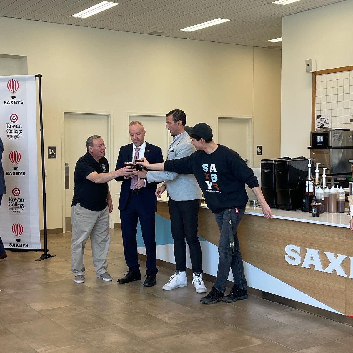 MindiCahall's tweet image. I haven’t gotten to celebrate an event like this since before the pandemic. ❤️ Thank you @Saxbys for choosing to partner with RCBC as your first community college and grow experiential learning opportunities on campus for our students. #WeAreRCBC