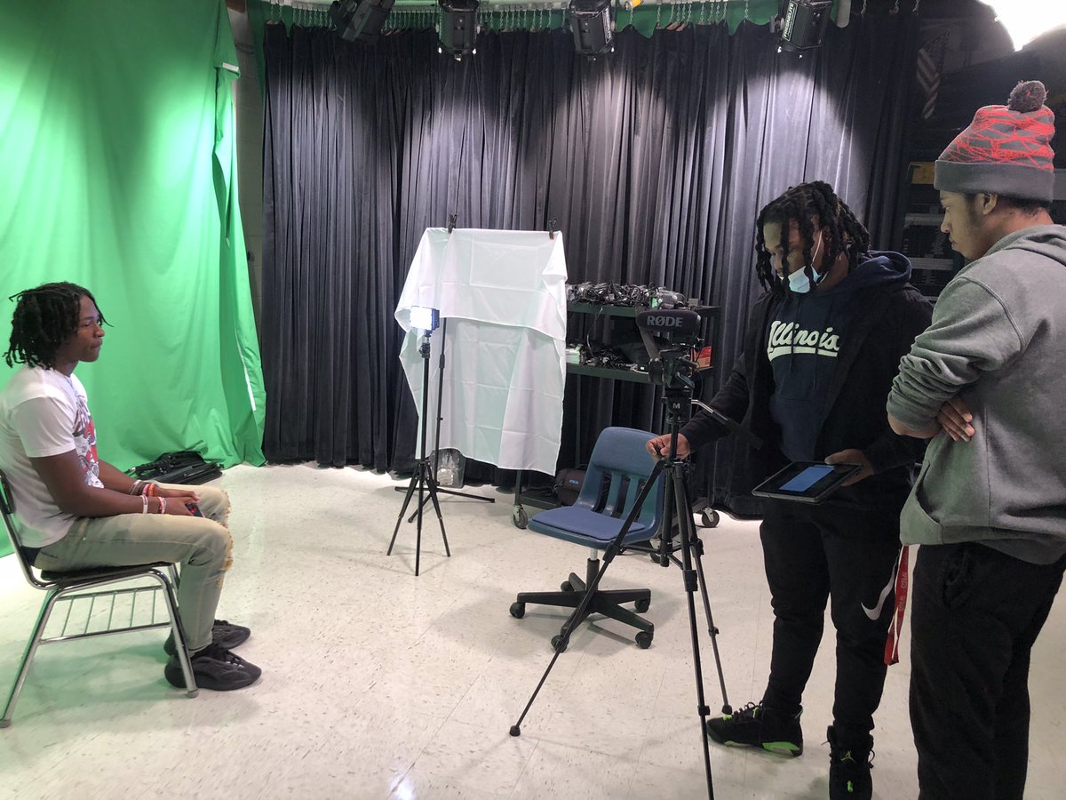 bdtv228's tweet photo. Today the BDTV 228 Crew worked on their interviewing skills with the spring sports athletes.  Stay tuned to https://t.co/5TkJyxpQkZ for the 2022 Spring Sports Preview. @AthleticsBremen @BHSsoccer1953 @bremensoftball @bremen_tennis @LadyBravesTF https://t.co/VQ9tilCI5N