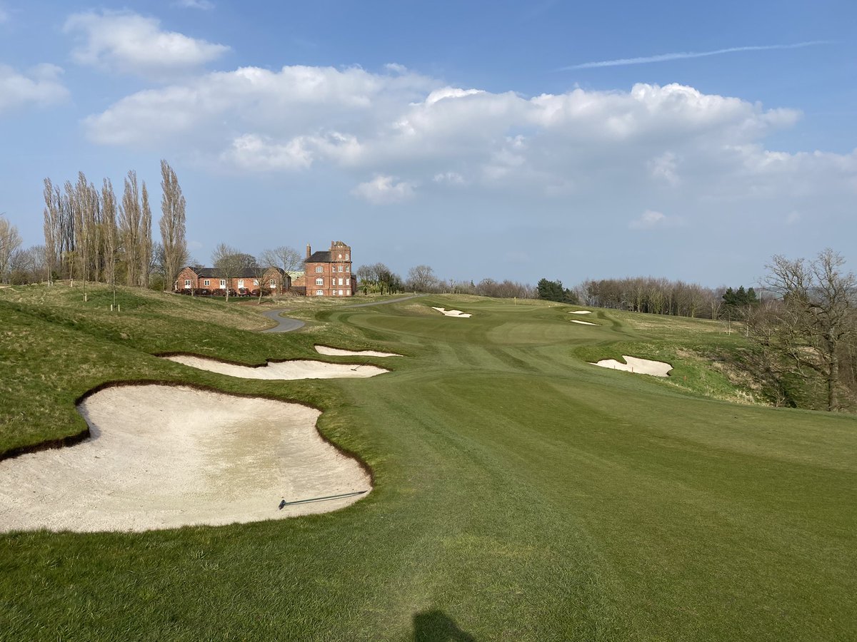 SkyCaddieSteve's tweet photo. Is there a better way of spending an afternoon ? I’m revisiting @JCBGolfCC to check & update gps details throughout the course ensuring members, visitors & competitors in the @euLegendsTour event have up to date accurate details #greatcourse #amustvisit https://t.co/tgTzrVb2su