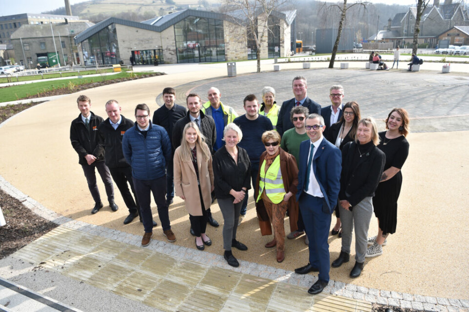 Rawtenstall Town Square blooms is.gd/tH205j