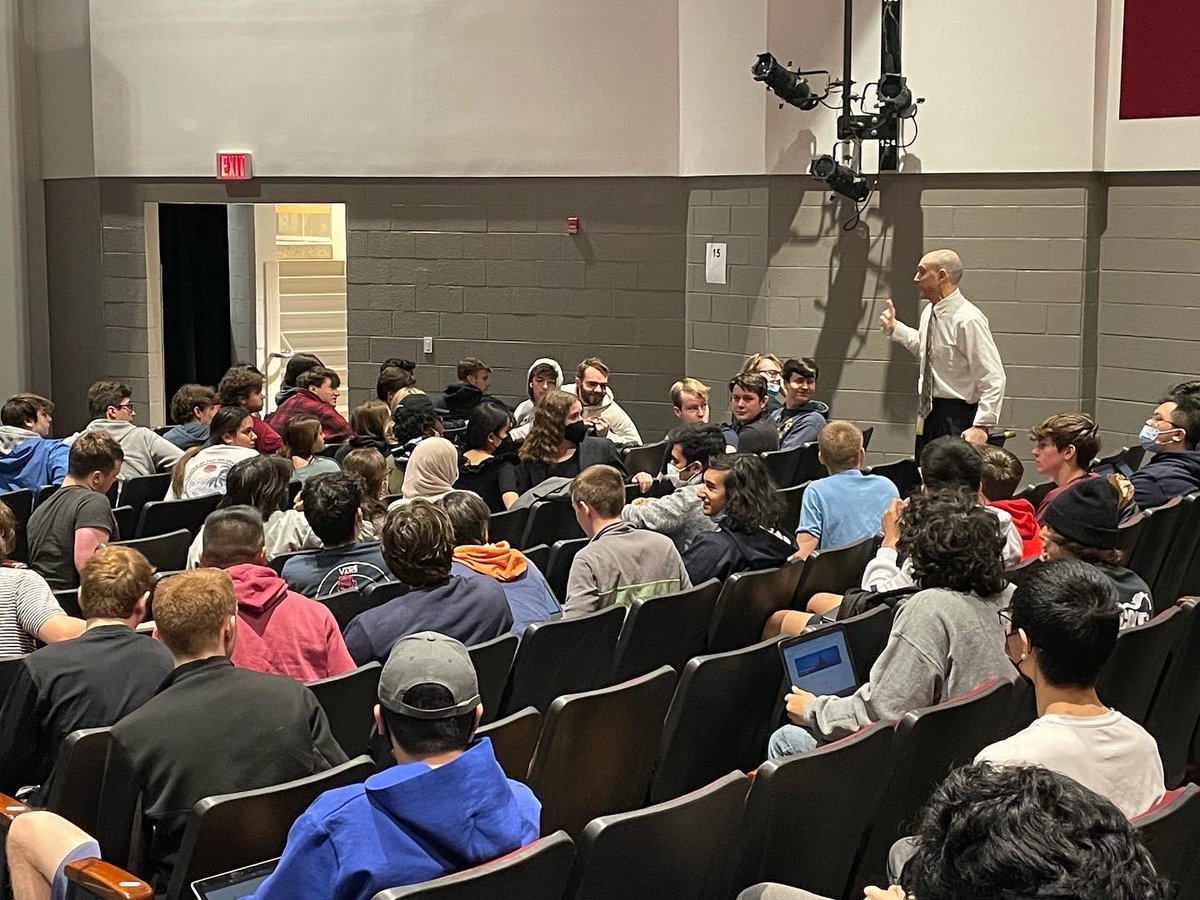 OaktonHS's tweet photo. Model Congress 2022! #WEAREOAKTON https://t.co/dT17z4vAmN