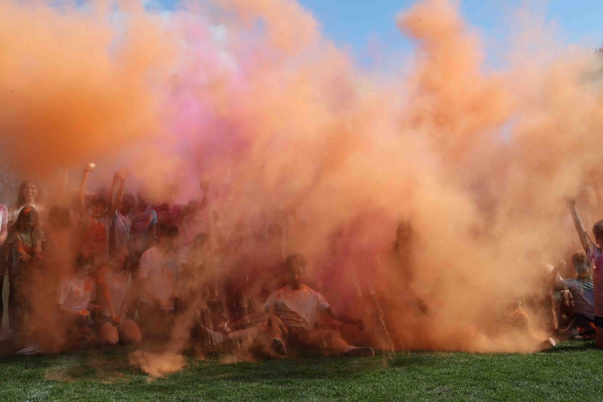 DWiltsPhoto's tweet photo. A fantastic spring day for @WSBoarding Colour Run. All photos now on Flickr. @Warminster1707 #CameraSurvived https://t.co/U9R5xoCm99