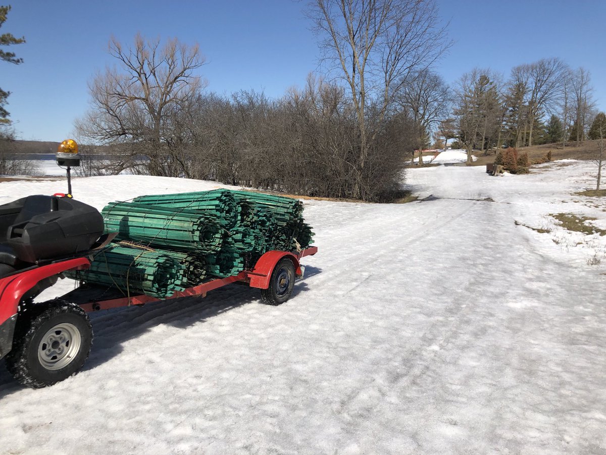A groomers job is never finished on the ⁦<a href="/KichiSibiWT/">Kichi Sibi Winter Trail</a>⁩    Beauty day for it though. Only one skier out - in shorts of course.