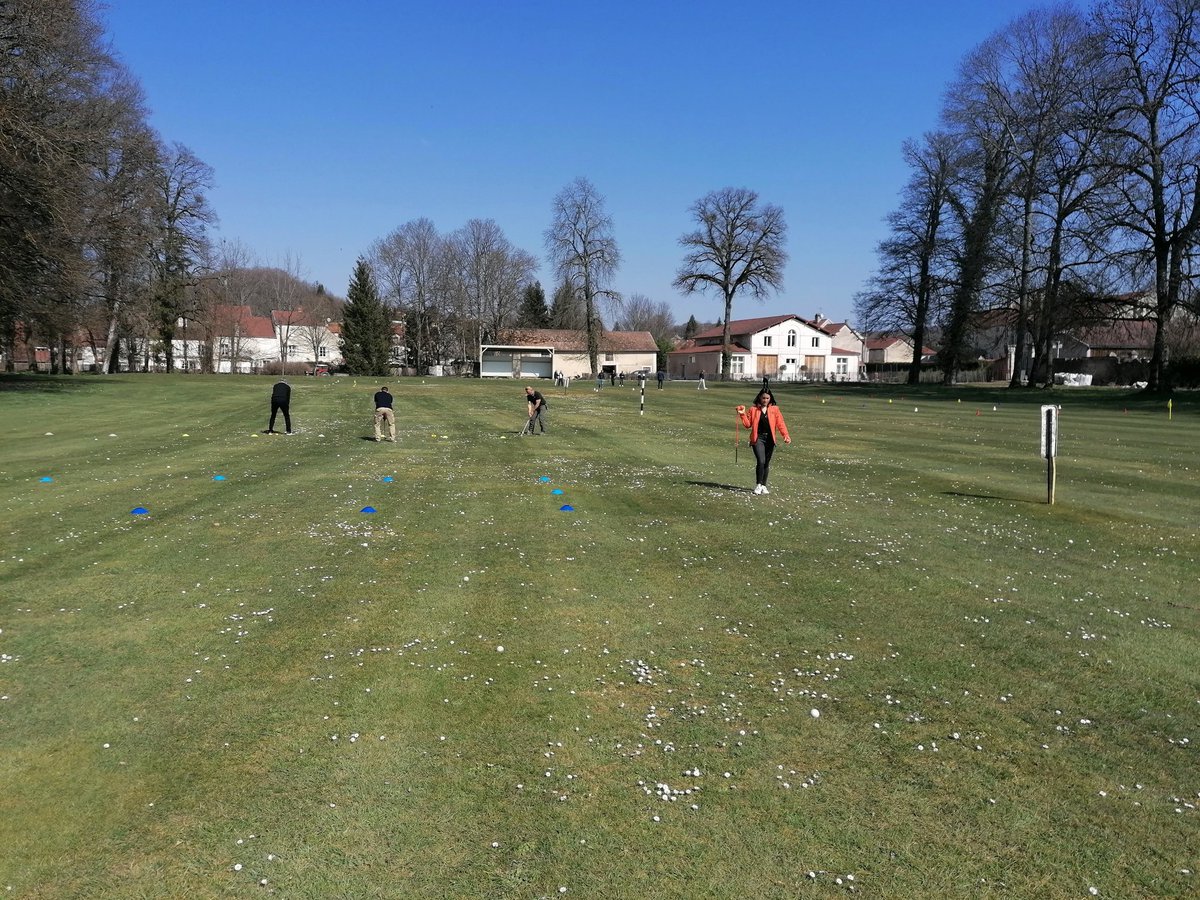 frederickieffer's tweet photo. Formation conjointe golf scolaire usep, clubs et CPC CPD EPS (52, 54,55) au golf d'Arc en Barrois ! Les prochaines suivront à Reims et Sarrebourg pour renforcer les liens au niveau régional. Merci au golf associatif d'Arc pour l'accueil ! @55Cpd, #grandestgolf, #usep55 https://t.co/zO9lJRzNsj