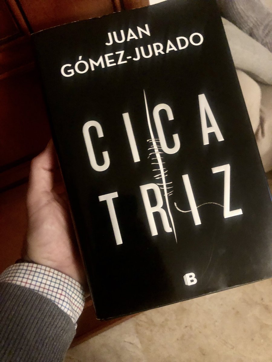 ¡ Lo ha vuelto a hacer!Este hombre <a href="/JuanGomezJurado/">Juan Gómez-Jurado</a> es increíble.
Su forma de escribir me ha atrapado en los 5 libros que he leído de él. (Reina Roja,Loba Negra, Rey Blanco,El paciente y Cicatriz).
<a href="/JuanGomezJurado/">Juan Gómez-Jurado</a> recomiéndeme otro(prometo hacerle caso y publicarlo)