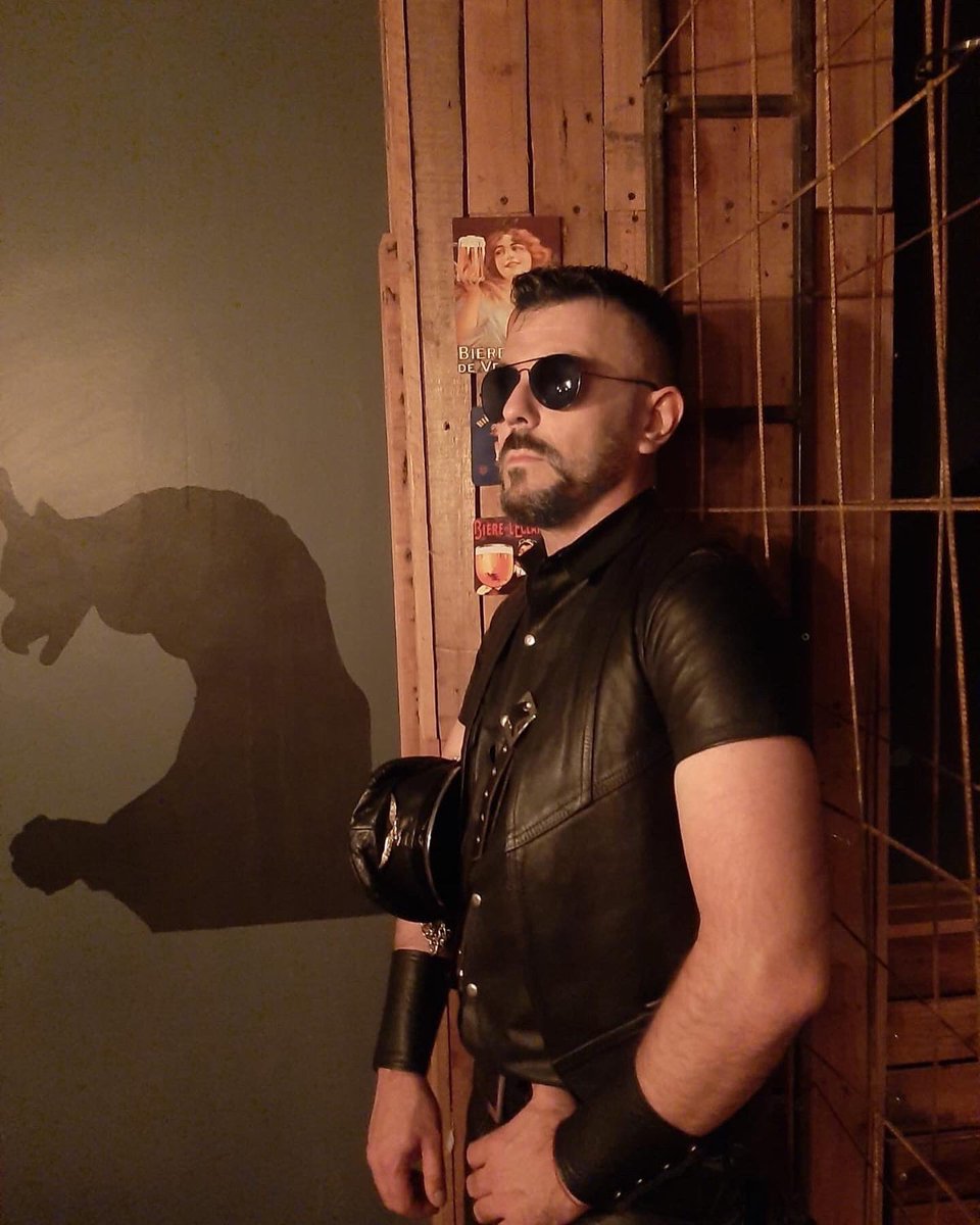 smoker_boots's tweet photo. #INLEATHER #SRUFF #BOOTS #BAR https://t.co/HO9U8RAfl2