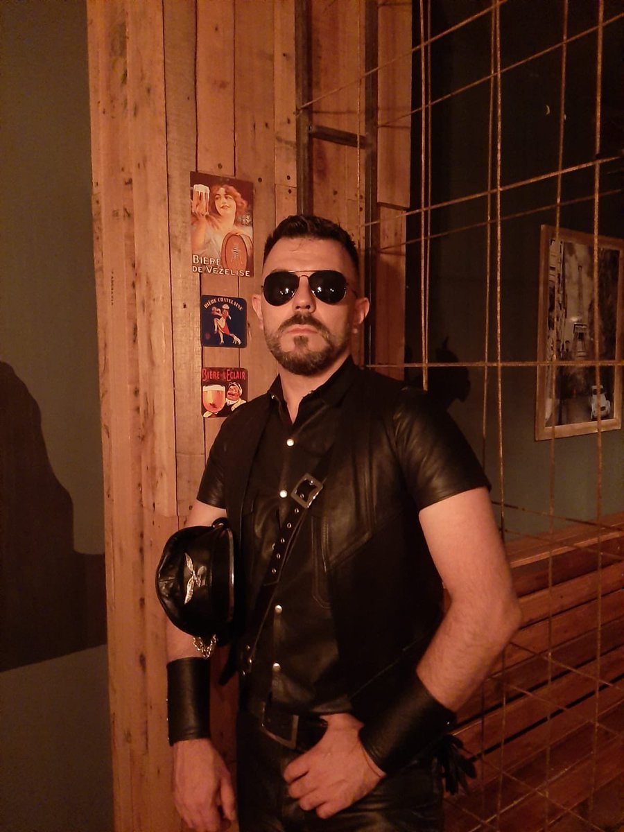 smoker_boots's tweet photo. #INLEATHER #SRUFF #BOOTS #BAR https://t.co/HO9U8RAfl2