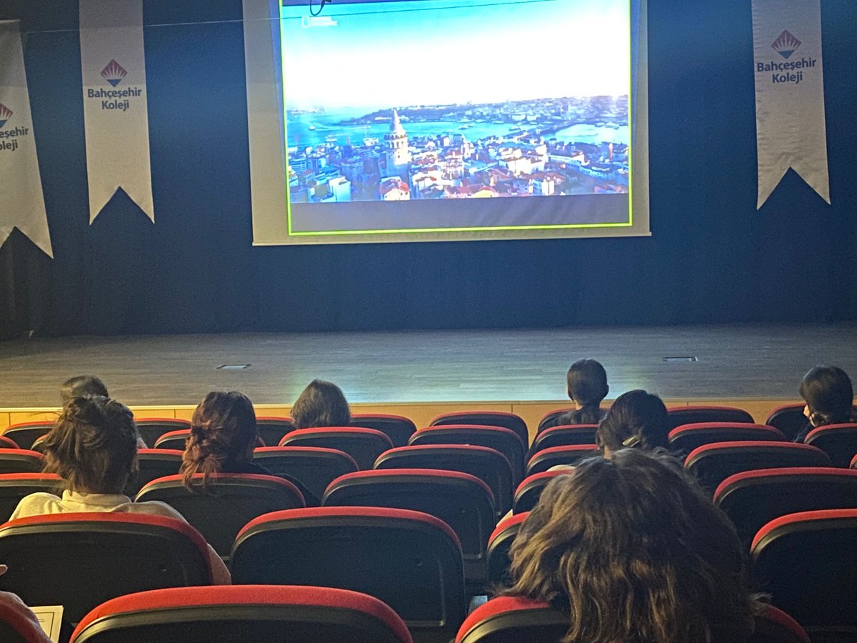 "İklim krizinin farkındayız ve bu duruma duyarlılık gösteriyoruz." sloganıyla çıktığımız bu yolda  22 Mart Dünya Su Günü'nde okulumuzda "25 Litre" belgeselini izleyerek suyun önemini bir kez daha kavramış olduk.
<a href="/shkynr/">Şahika Yanar</a> <a href="/EdaPekcetin/">Eda Keskin</a>
@BusraGuranYeni <a href="/SeldaKalkan17/">Selda Kalkan</a>
<a href="/tugbaaktas2015/">Tuğba Aktaş Cihanoğlu</a>