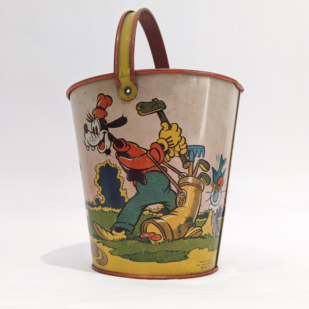 AntiqueToyQuest's tweet photo. Hey it's #NationalGoofOffDay 🤪 Today &amp; tmw only get $50 Off (&amp; free shipping) on this 1938 Ohio Art Co. sand pail w/ code GOOFY
https://t.co/tLR1zCRsUS
#vintagesandpail #beachpail #sandpail #antiquetoy #vintagedisney #disneyana #tinlitho #vintagetin #antiquetin #antiquecollector https://t.co/BdUdDnZErD