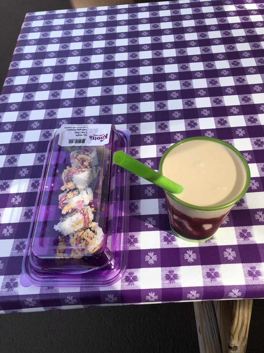 EclecticFable's tweet photo. So I went to Knotts to do the tasting thing. It was great but sadly… the crab roll did not agree with my tummy. Also, there is wasabi already in the roll. Heads up. The Boysenberry Mudslide however… perfection. (So was the boysenberry mouse cake. Yummy!) https://t.co/S3lq9MOA5S