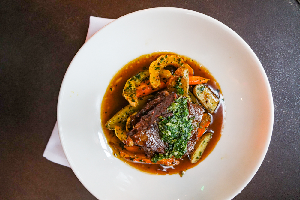 SCKBuckhead's tweet photo. This Beef Short Rib dish is so tender &amp; flavorful &amp; new on the menu! Paired with seasonal roasted root vegetables, citrus gremolata &amp; pan jus! #SCKBuckhead

To make your reservation, click here: https://t.co/oOLmMgzpRE https://t.co/jAwd84pAuC